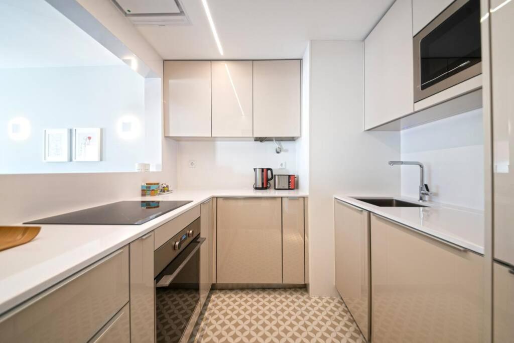 Av. Da Liberdade Comfortable Apt With Balcony Лиссабон Экстерьер фото